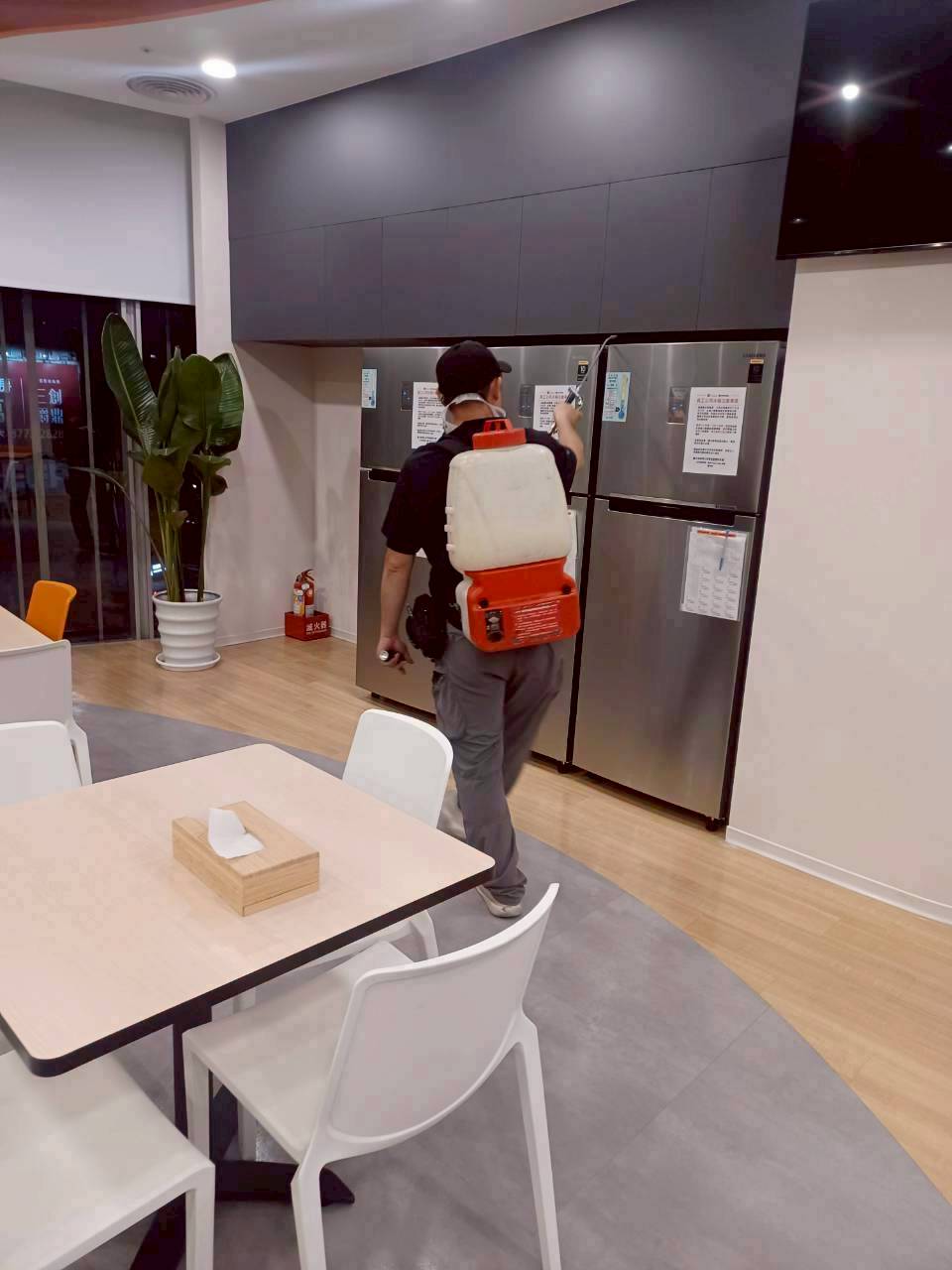餐廳除蟑螂作業